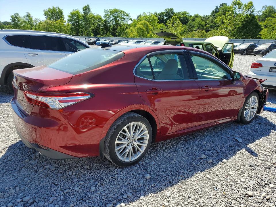 Продаж на аукціоні авто 2018 Toyota Camry, vin: 4T1B11HK6JU571984, номер лоту: 55982836