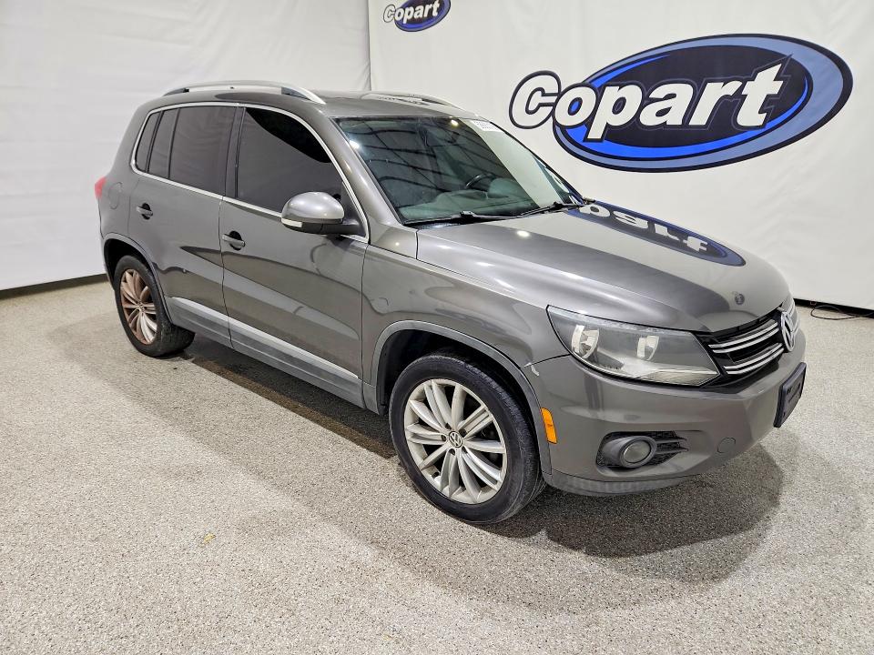 58683196 :رقم المزاد ، WVGAV7AX3CW005832 vin ، 2012 Volkswagen Tiguan مزاد بيع