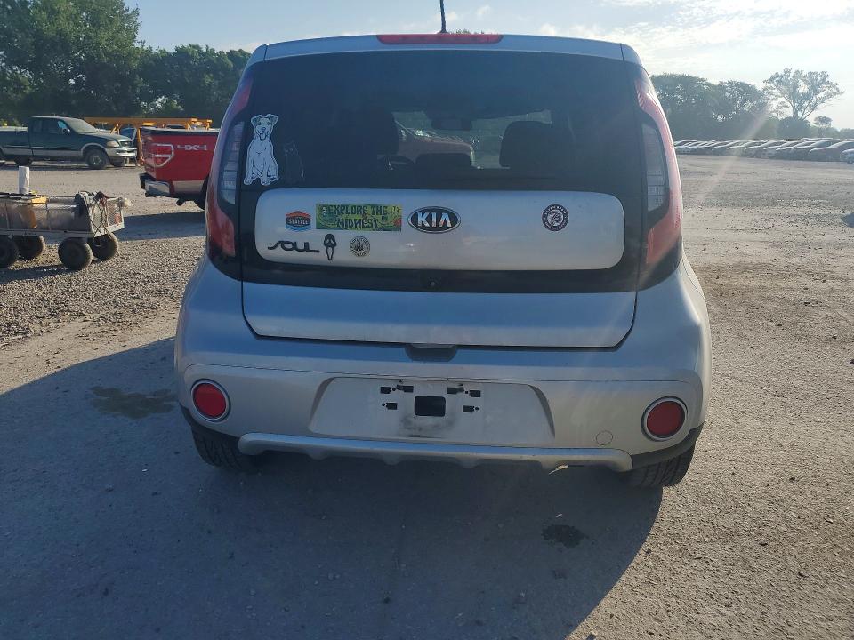 2018 Kia Soul მანქანა იყიდება აუქციონზე, vin: KNDJP3A58J7611169, აუქციონის ნომერი: 58937866