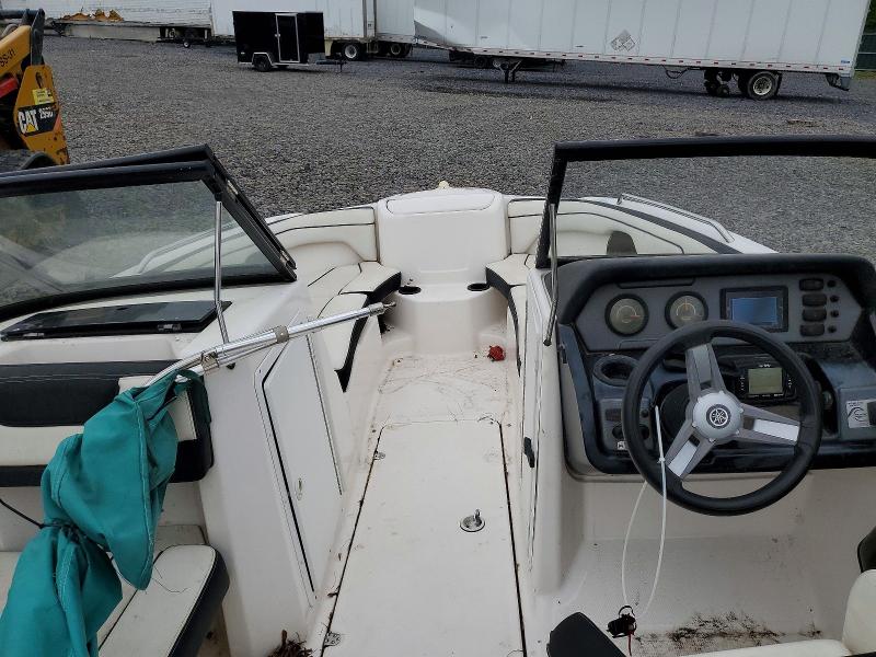 56449806 :رقم المزاد ، YAMC0333J617 vin ، 2017 Yama Boat مزاد بيع