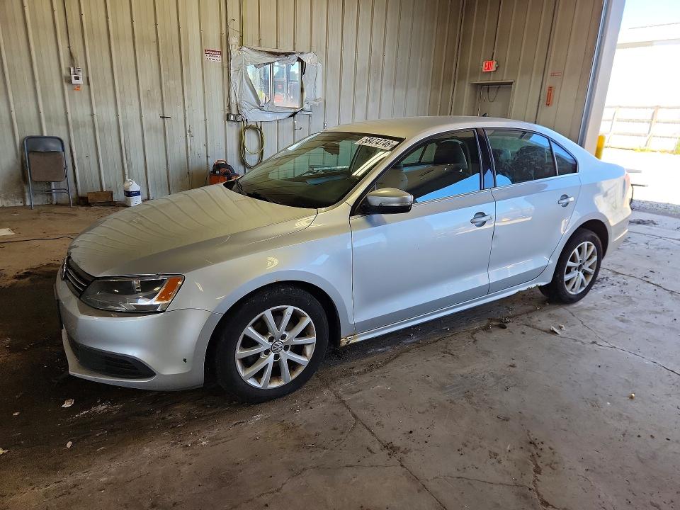 58474746 :رقم المزاد ، 3VWBP7AJ7DM226895 vin ، 2013 Volkswagen Jetta مزاد بيع