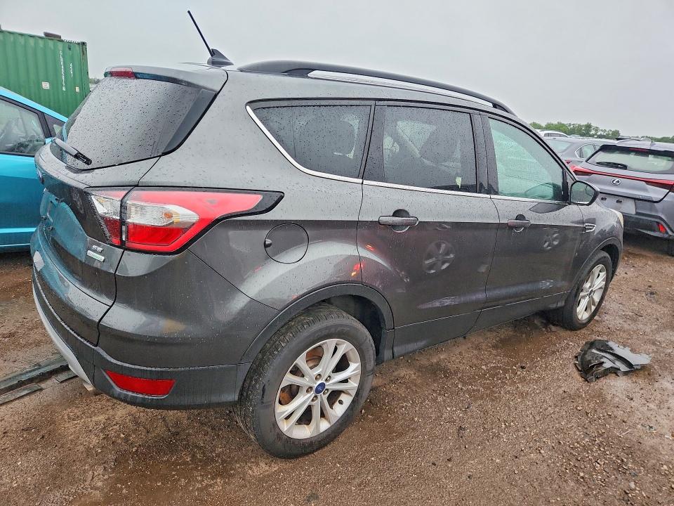 Продажа на аукционе авто 2018 Ford Escape, vin: 1FMCU0GD2JUB06630, номер лота: 57226576