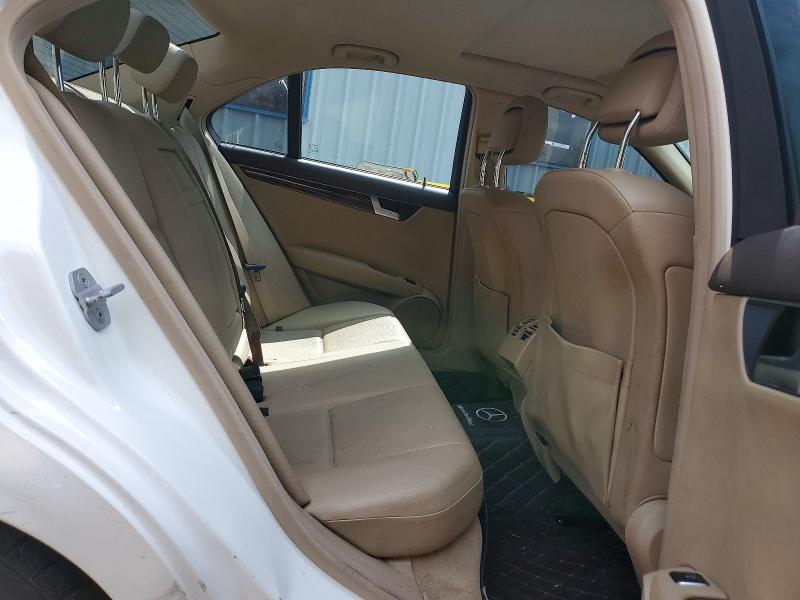 2013 Mercedes-benz C მანქანა იყიდება აუქციონზე, vin: WDDGF4HB9DR249172, აუქციონის ნომერი: 56810826