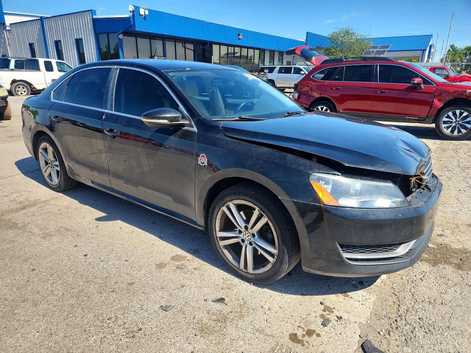 2014 Volkswagen Passat მანქანა იყიდება აუქციონზე, vin: 1VWBS7A38EC082776, აუქციონის ნომერი: 56306116