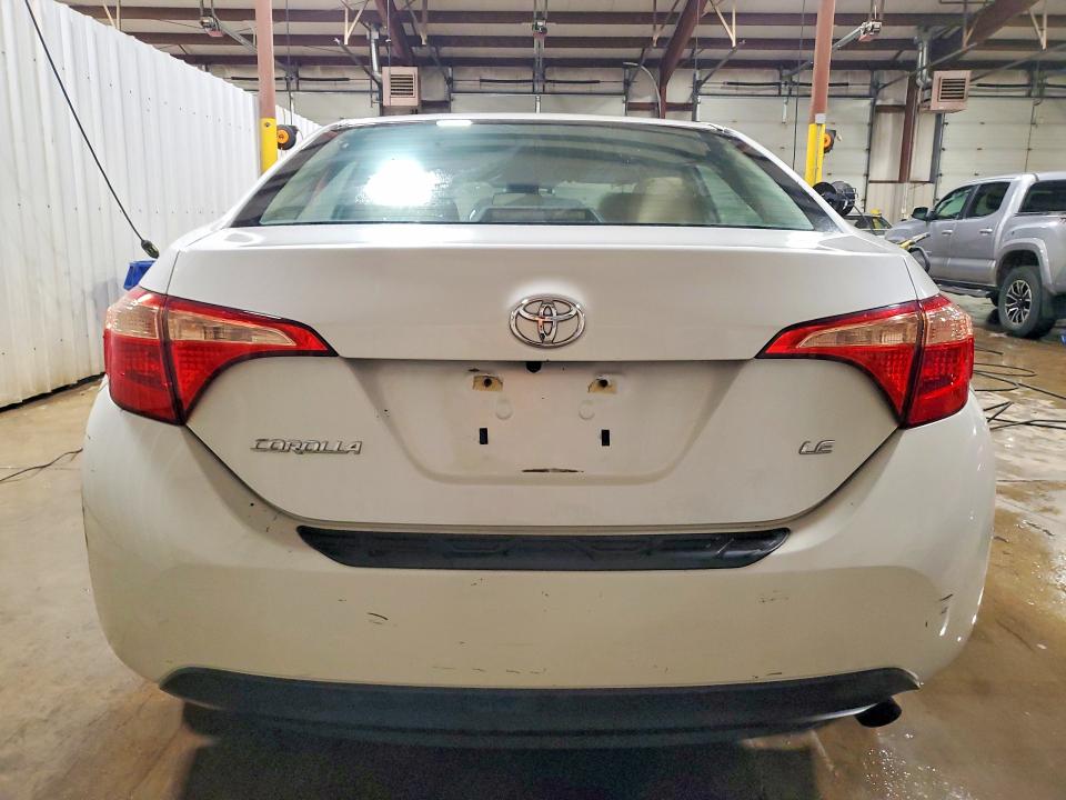 2017 Toyota Corolla მანქანა იყიდება აუქციონზე, vin: 5YFBURHE8HP695296, აუქციონის ნომერი: 58423346