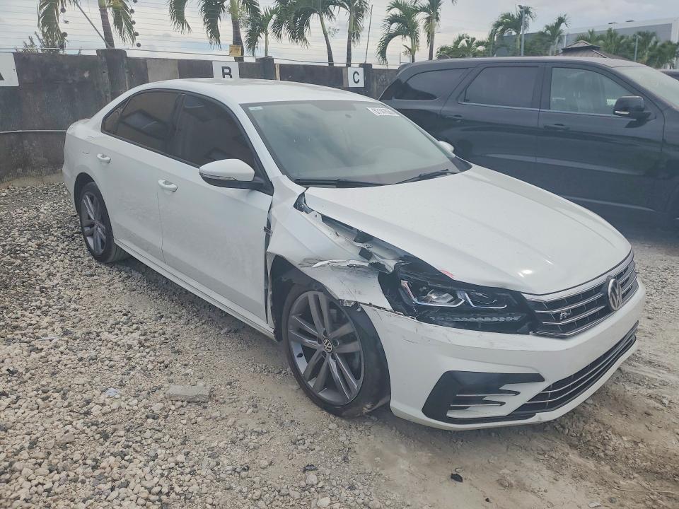 Продажа на аукционе авто 2018 Volkswagen Passat, vin: 1VWAA7A39JC019811, номер лота: 57141536