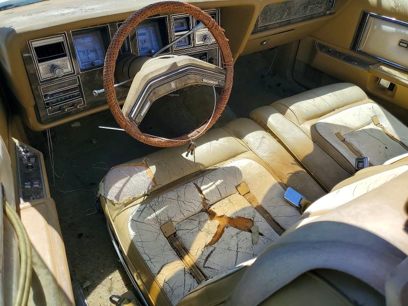 56125886 :رقم المزاد ، 7Y89S881183 vin ، 1977 Lincoln Uk مزاد بيع