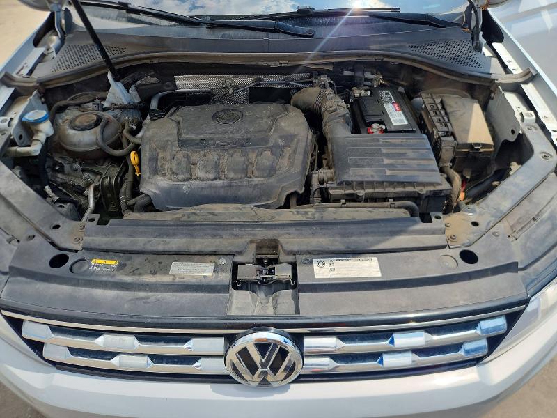 56737936 :رقم المزاد ، 3VV1B7AXXJM068423 vin ، 2018 Volkswagen Tiguan مزاد بيع