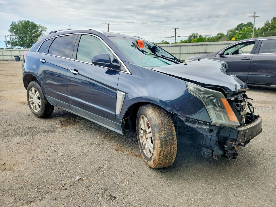 58644076 :رقم المزاد ، 3GYFNBE34FS552137 vin ، 2015 Cadillac Srx مزاد بيع