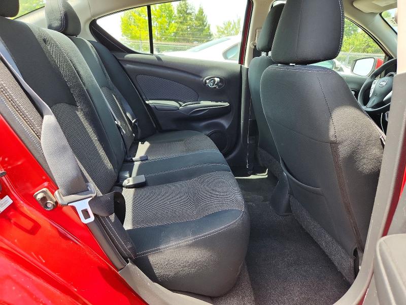 55641276 :رقم المزاد ، 3N1CN7AP5FL837702 vin ، 2015 Nissan Versa مزاد بيع