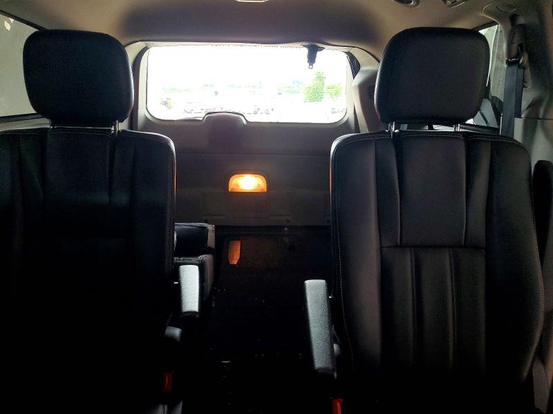 58889516 :رقم المزاد ، 2C4RC1BG8GR268244 vin ، 2016 Chrysler Town & Country مزاد بيع
