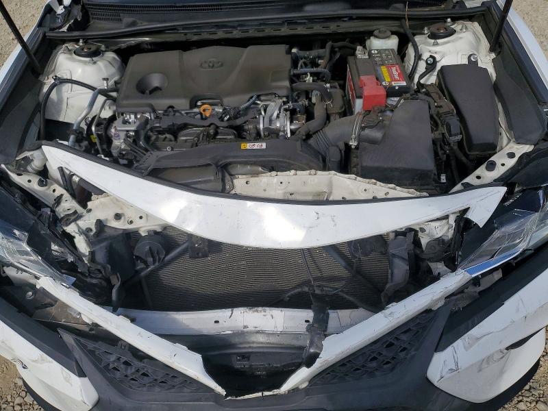 57936166 :رقم المزاد ، 4T1B11HK2KU832142 vin ، 2019 Toyota Camry مزاد بيع