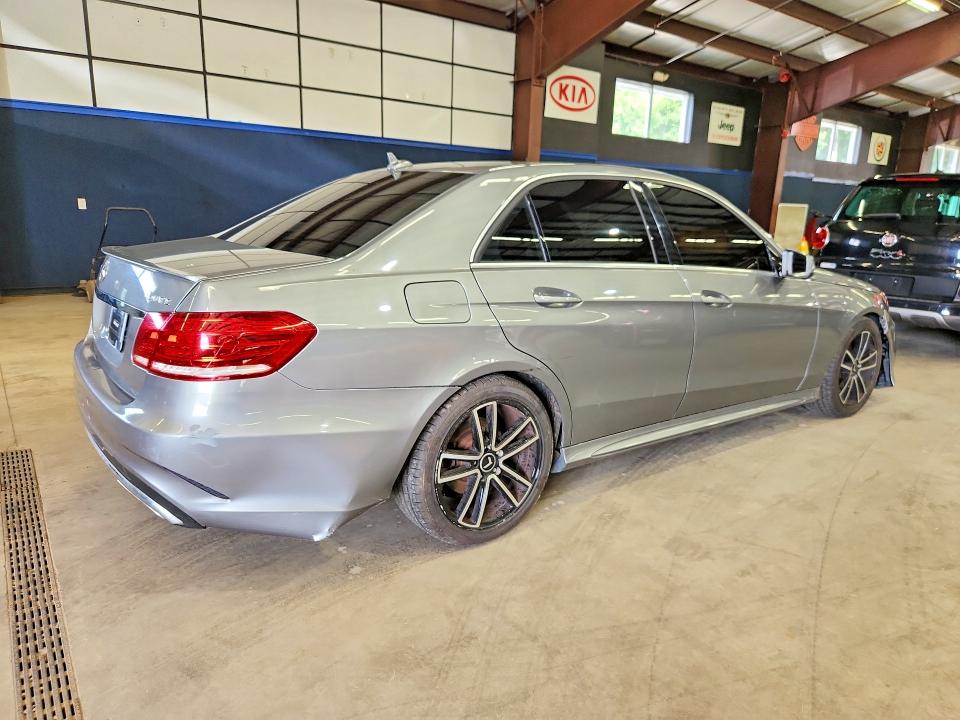 58958386 :رقم المزاد ، WDDHF8JB1EA804315 vin ، 2014 Mercedes-benz E مزاد بيع