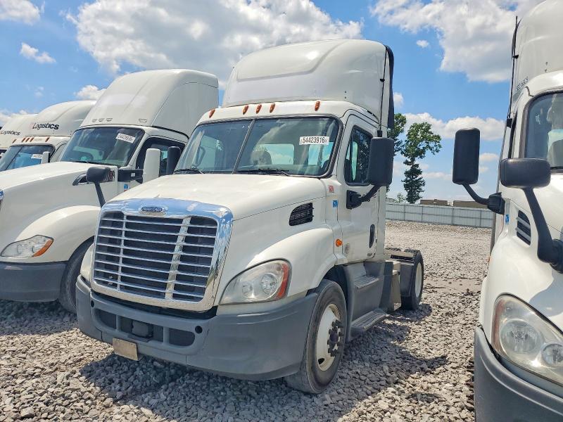 Продаж на аукціоні авто 2018 Freightliner Cascadia 113, vin: 3AKBGADV2JSJN2827, номер лоту: 54423916