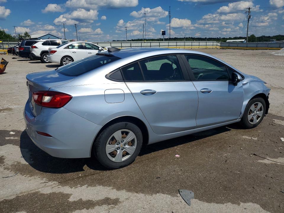 57312026 :رقم المزاد ، 1G1BC5SM8J7228858 vin ، 2018 Chevrolet Cruze مزاد بيع