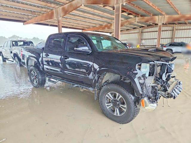 56159056 :رقم المزاد ، 5TFAZ5CN3JX060734 vin ، 2018 Toyota Tacoma مزاد بيع