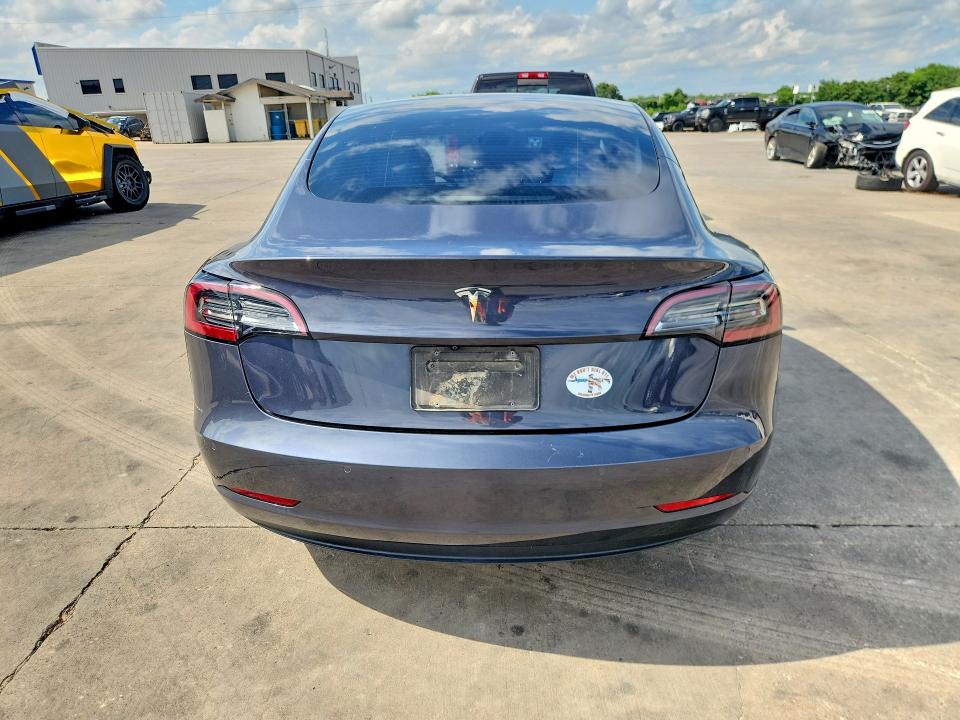 2021 Tesla Model 3 მანქანა იყიდება აუქციონზე, vin: 5YJ3E1EA2MF084545, აუქციონის ნომერი: 56654416