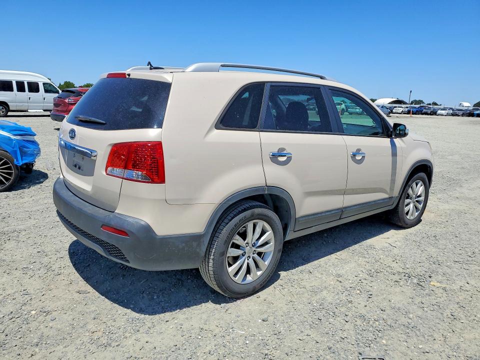 57253086 :رقم المزاد ، 5XYKT4A22BG099795 vin ، 2011 Kia Sorento مزاد بيع