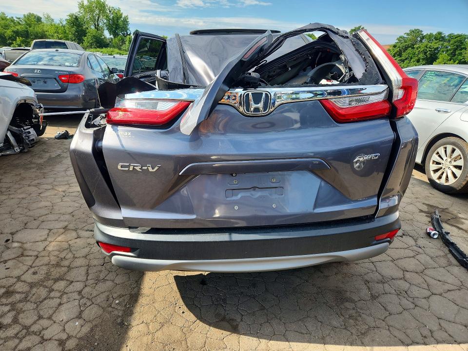 58579216 :رقم المزاد ، 7FARW2H55JE083241 vin ، 2018 Honda Cr-v مزاد بيع