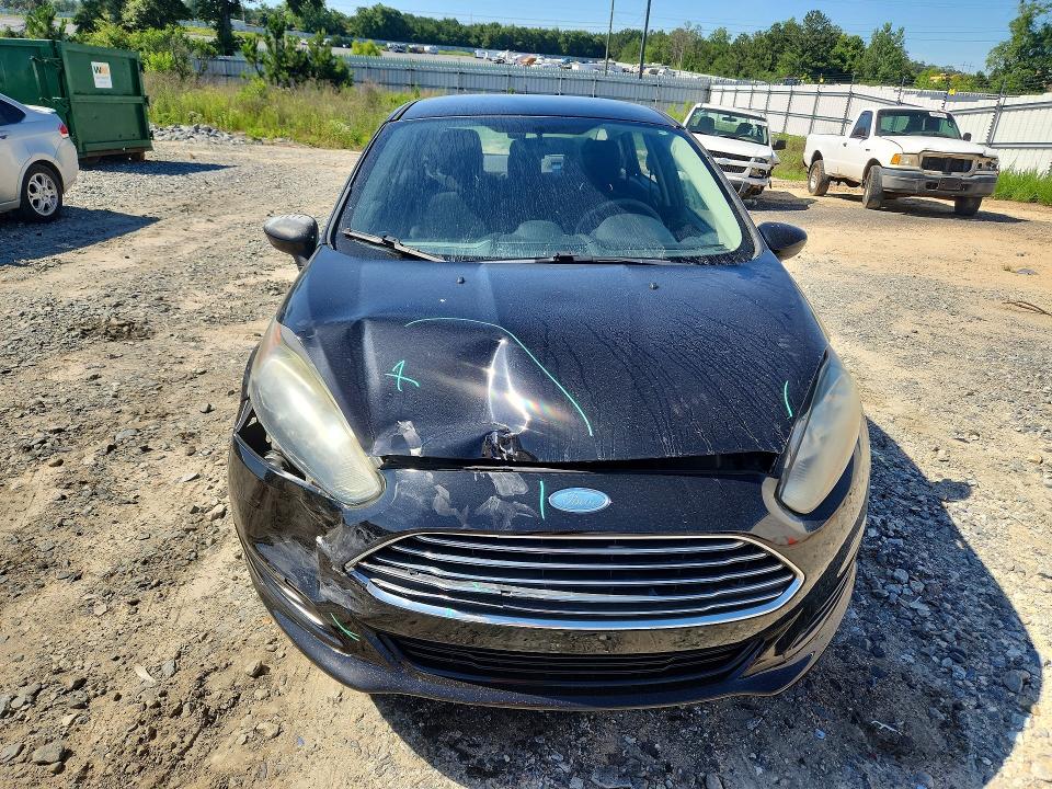 56064166 :رقم المزاد ، 3FADP4AJ0GM180041 vin ، 2016 Ford Fiesta مزاد بيع