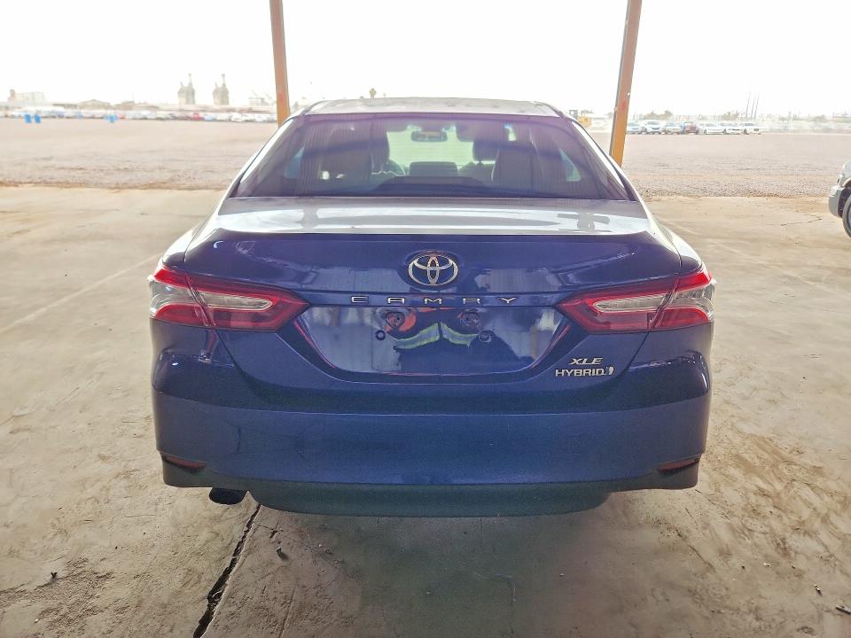 57392926 :رقم المزاد ، 4T1B21HK8JU507569 vin ، 2018 Toyota Camry Hybrid مزاد بيع