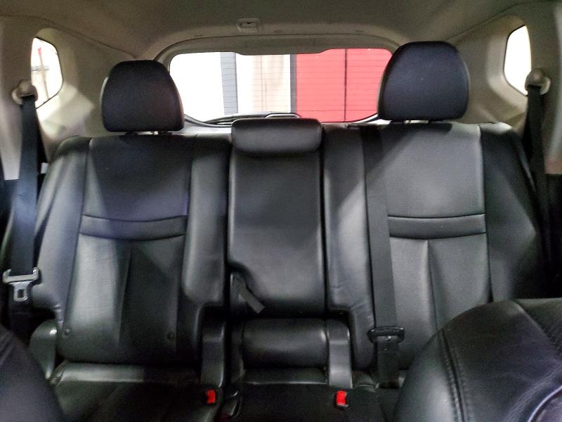 2015 Nissan Rogue მანქანა იყიდება აუქციონზე, vin: 5N1AT2MV6FC802682, აუქციონის ნომერი: 56776246