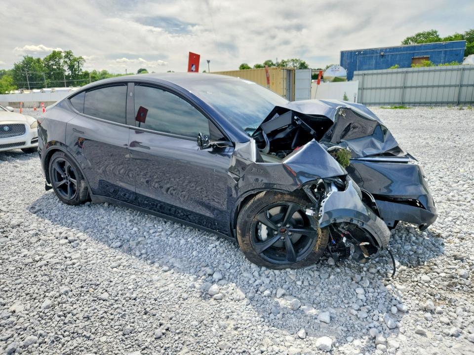 2026 Tesla Model Y მანქანა იყიდება აუქციონზე, vin: 7SAYGDEE9TF372682, აუქციონის ნომერი: 55735766
