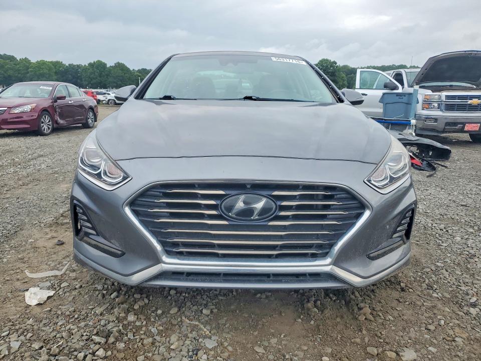 56317716 :رقم المزاد ، 5NPE34AF9JH640557 vin ، 2018 Hyundai Sonata مزاد بيع