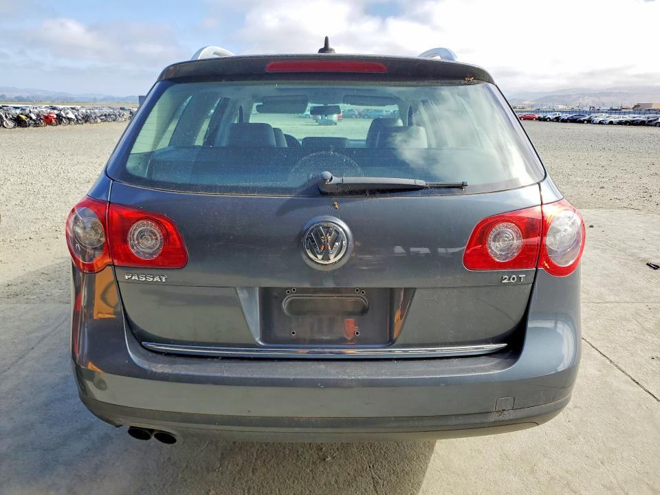 55275846 :رقم المزاد ، WVWXM9AN5AE075055 vin ، 2010 Volkswagen Passat مزاد بيع