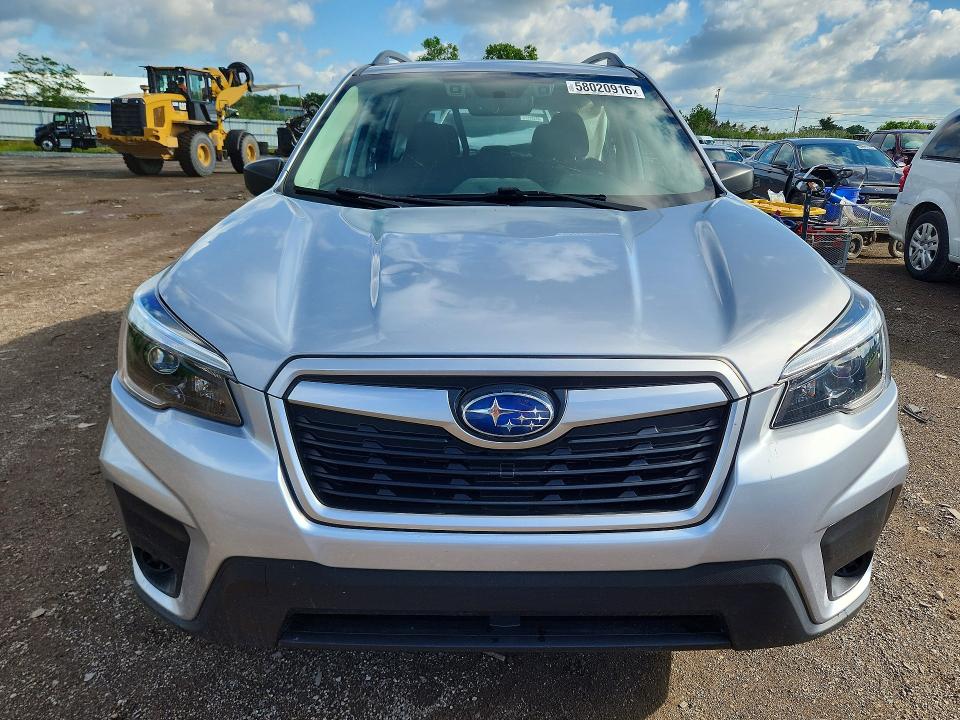 58020916 :رقم المزاد ، JF2SKADC3MH551156 vin ، 2021 Subaru Forester مزاد بيع