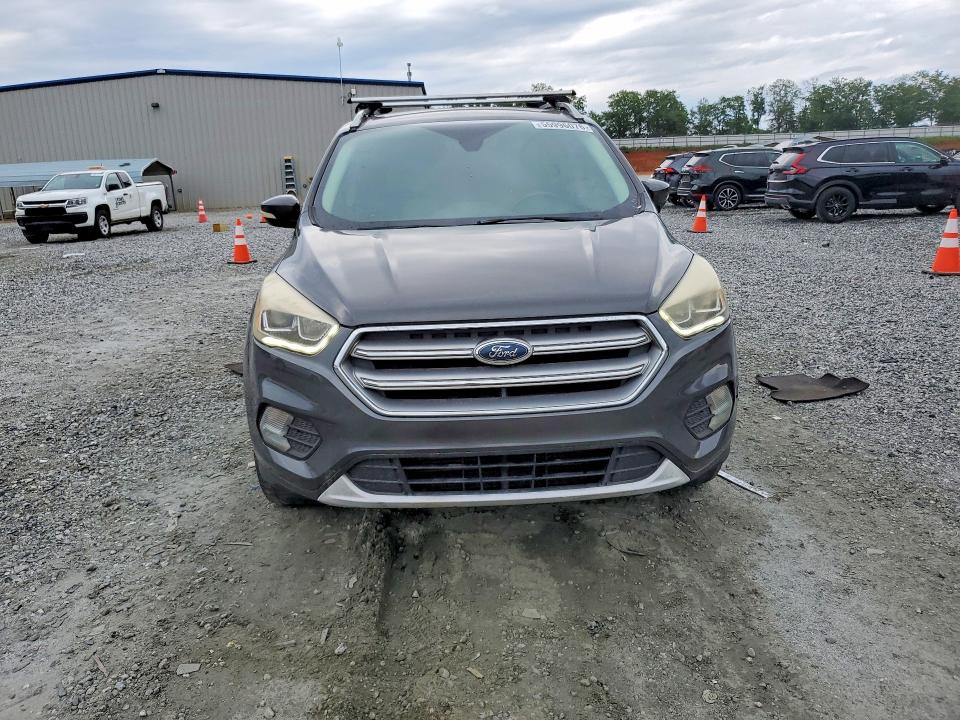 2017 Ford Escape მანქანა იყიდება აუქციონზე, vin: 1FMCU0J92HUE42776, აუქციონის ნომერი: 55996076