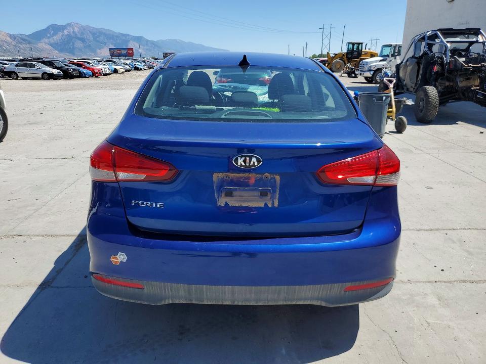 Продажа на аукционе авто 2018 Kia Forte, vin: 3KPFK4A7XJE271597, номер лота: 55698036