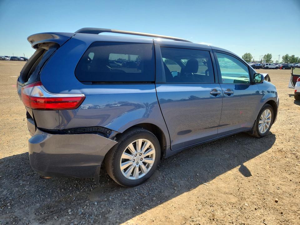 Продажа на аукционе авто 2017 Toyota Sienna, vin: 5TDJZ3DC4HS185274, номер лота: 58824956