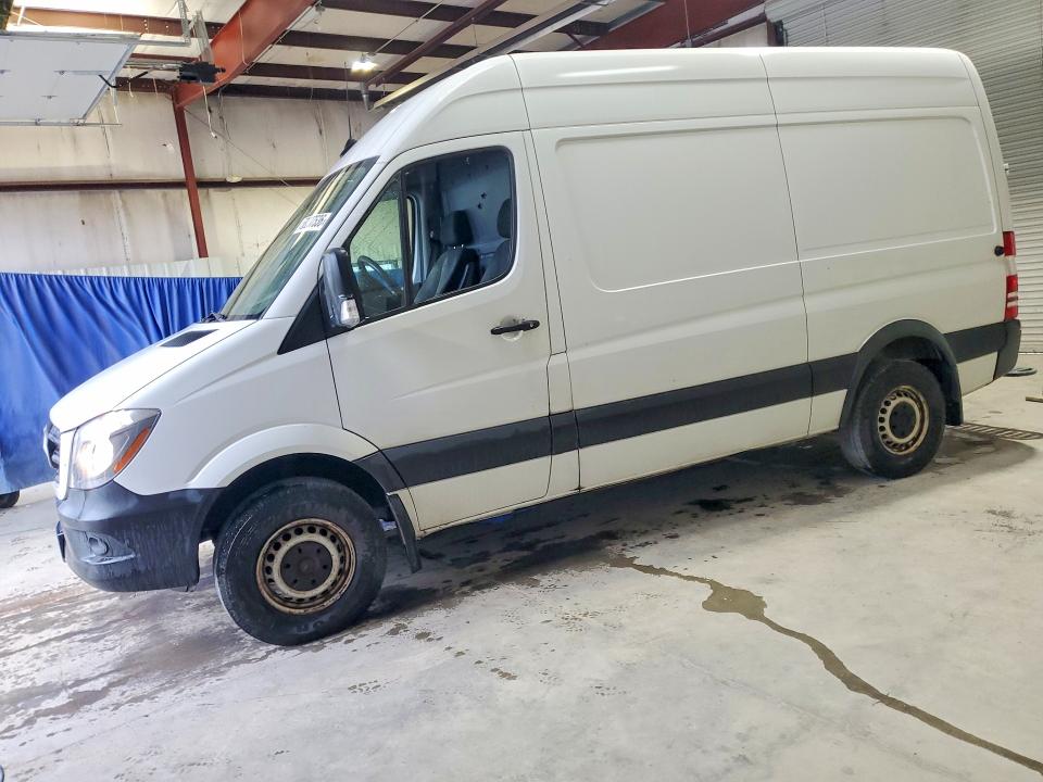 58237536 :رقم المزاد ، WD3PE7CD9HP577257 vin ، 2017 Mercedes-benz Sprinter مزاد بيع