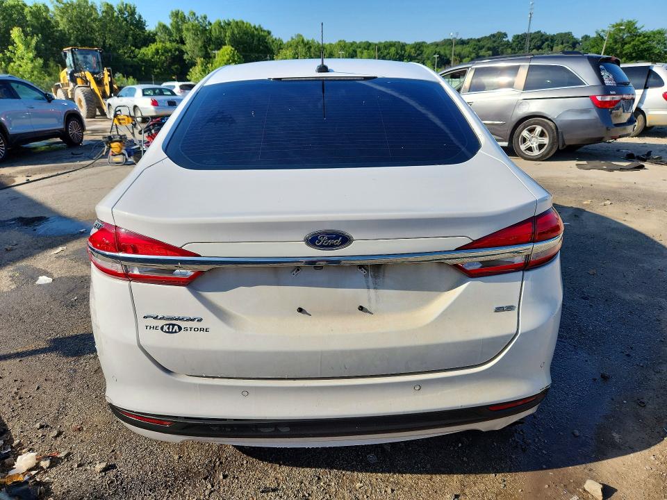 57429426 :رقم المزاد ، 3FA6P0H73HR370240 vin ، 2017 Ford Fusion مزاد بيع
