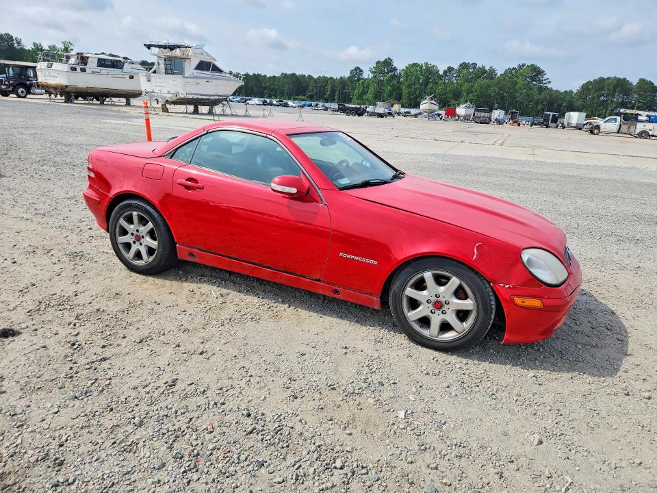56351446 :رقم المزاد ، WDBKK49F61F187467 vin ، 2001 Mercedes-benz Slk مزاد بيع