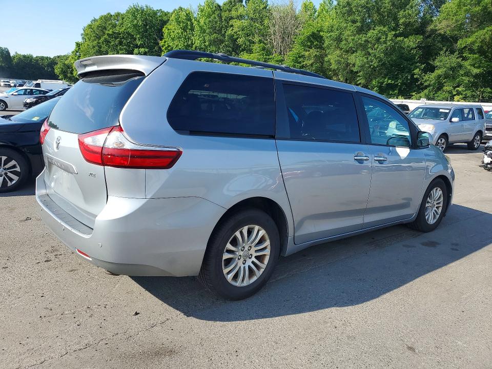 Продажа на аукционе авто 2017 Toyota Sienna, vin: 5TDYZ3DC2HS830079, номер лота: 57713846