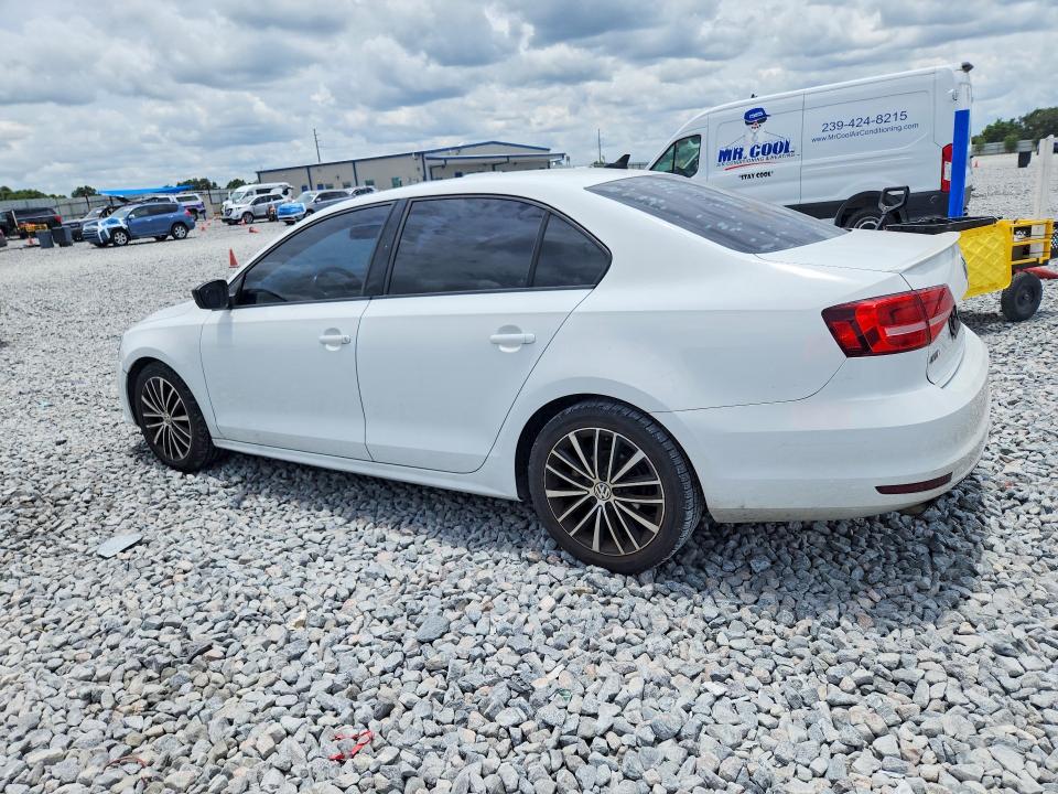 56818976 :رقم المزاد ، 3VWD17AJXFM408863 vin ، 2015 Volkswagen Jetta مزاد بيع