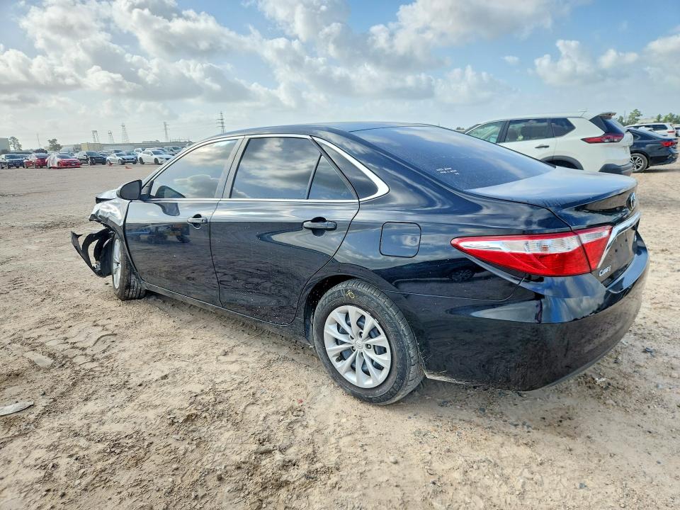 58413026 :رقم المزاد ، 4T1BF1FK8HU814662 vin ، 2017 Toyota Camry مزاد بيع