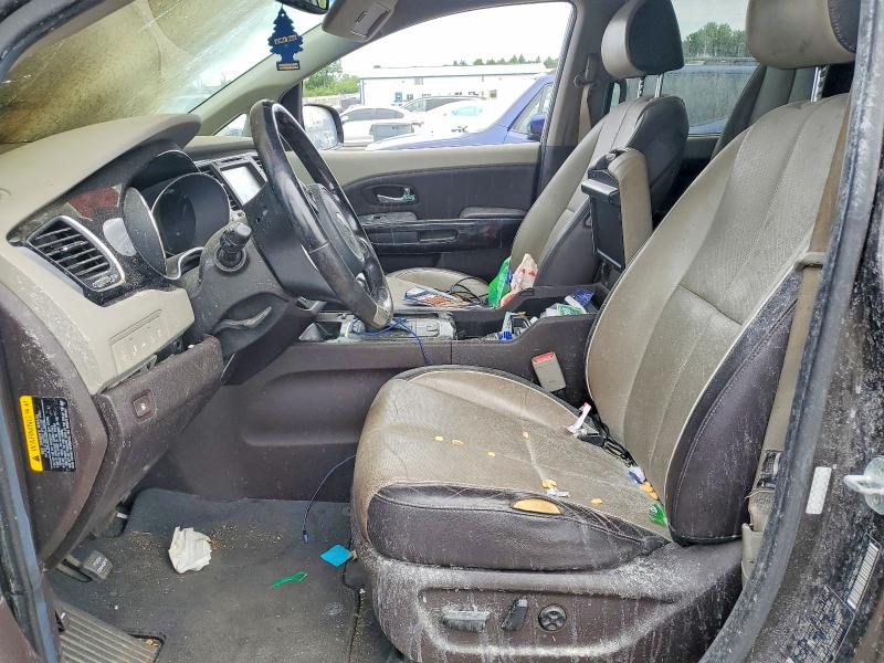 56655826 :رقم المزاد ، KNDME5C13H6272006 vin ، 2017 Kia Sedona مزاد بيع