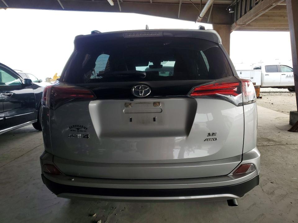 Продажа на аукционе авто 2018 Toyota Rav4, vin: JTMJFREV9JJ235858, номер лота: 59313736