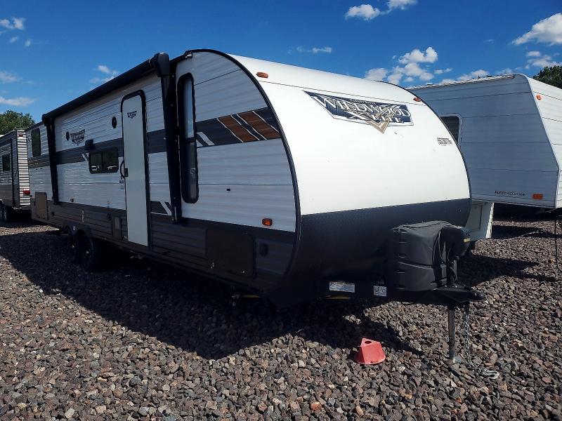 55730776 :رقم المزاد ، 4X4TWDC21M7369425 vin ، 2021 Wildwood Recreational Vehicle (rv) مزاد بيع