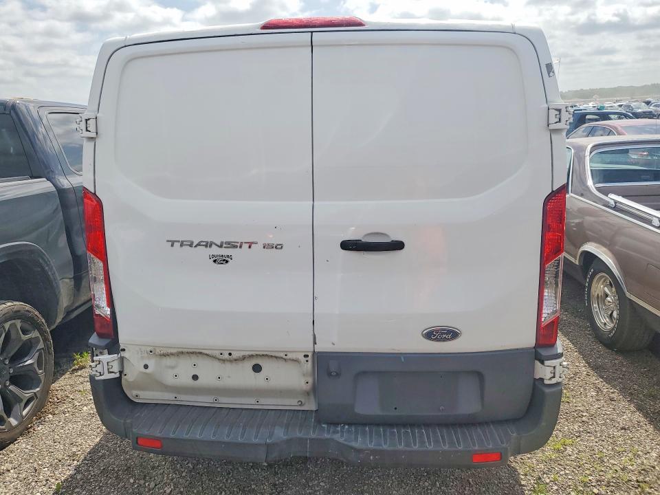 85454215 :رقم المزاد ، 1FTNE1ZM8FKA79062 vin ، 2015 Ford Transit مزاد بيع