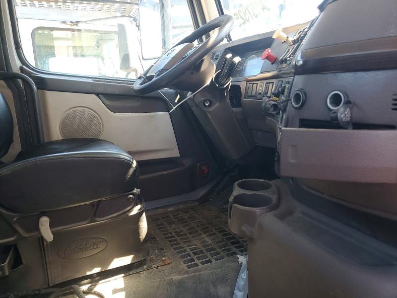 54457826 :رقم المزاد ، 4V5RC9DG3EN164461 vin ، 2014 Volvo Vah مزاد بيع
