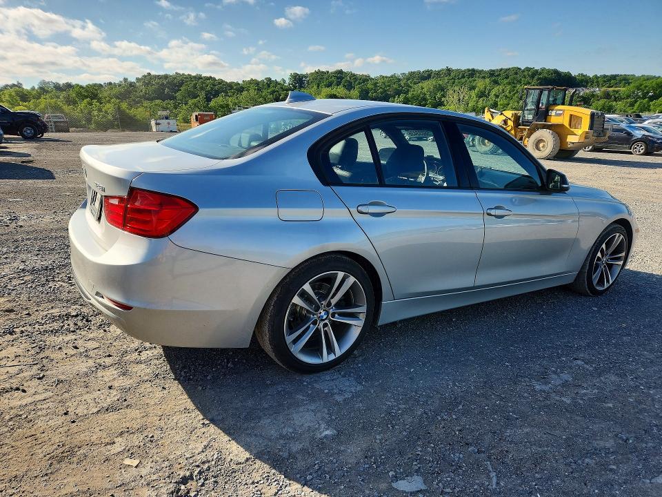 2014 Bmw 328 მანქანა იყიდება აუქციონზე, vin: WBA3B3C5XEJ980447, აუქციონის ნომერი: 56033436