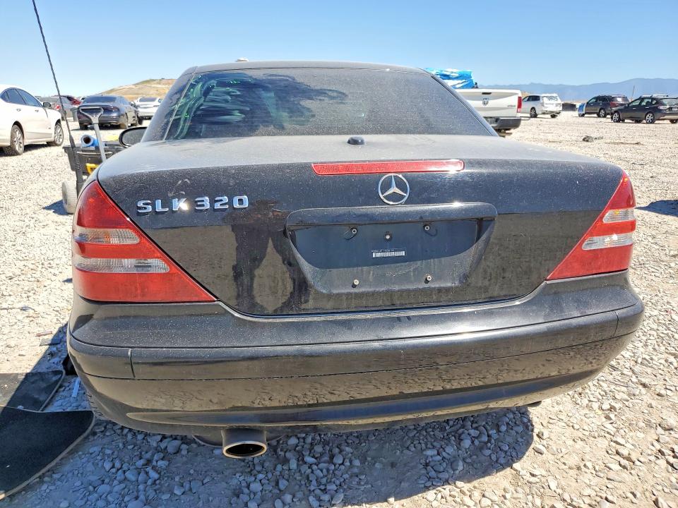 Продажа на аукционе авто 2001 Mercedes-benz Slk, vin: WDBKK65F11F236155, номер лота: 57733386