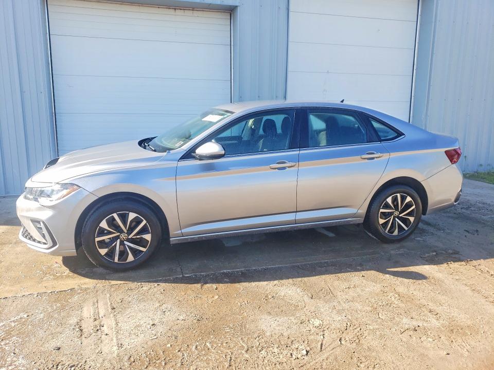 Продажа на аукционе авто 2025 Volkswagen Jetta, vin: 3VWCX7BU7SM081268, номер лота: 51922006