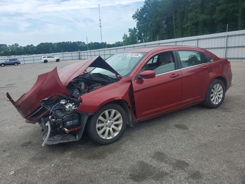 57651936 :رقم المزاد ، 1C3CCBBBXEN171769 vin ، 2014 Chrysler 200 مزاد بيع