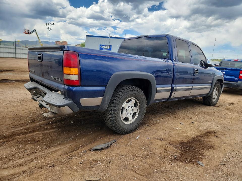 2001 Chevrolet Silverado მანქანა იყიდება აუქციონზე, vin: 2GCEC19T311186851, აუქციონის ნომერი: 56351206