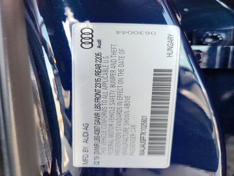 Продаж на аукціоні авто 2019 Audi A3, vin: WAUAUGFF7K1025601, номер лоту: 57208946